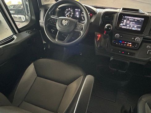 Used 2023 RAM ProMaster 2500 FWD image 9