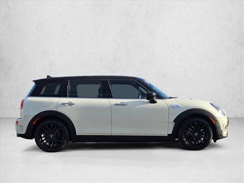 Used 2022 MINI Cooper Clubman S w/ Premium Package FWD image 4