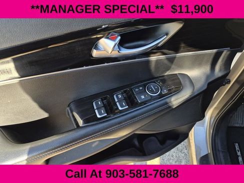 Used 2019 Kia Sorento L image 24