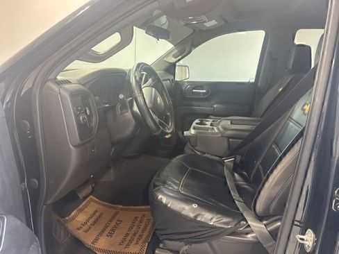 Used 2020 Chevrolet Silverado 1500 Custom w/ Custom Value Package RWD image 11