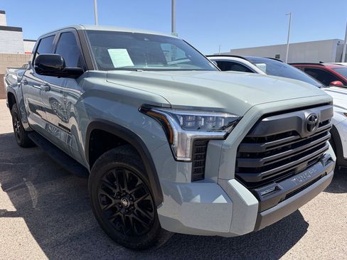 Used 2025 Toyota Tundra Limited AWD/4WD image 2