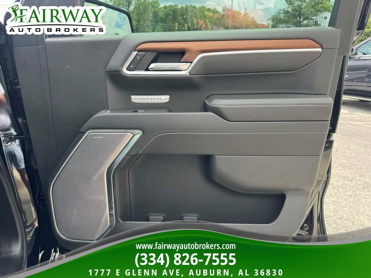 Used 2023 GMC Sierra 1500 Denali AWD/4WD image 32