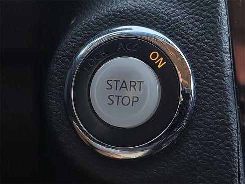 Used 2010 INFINITI FX35 2WD w/ Navigation Pkg image 16