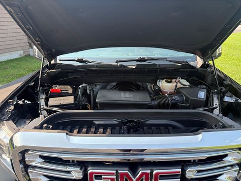 Used 2019 GMC Sierra 1500 SLT w/ SLT Premium Plus Package AWD/4WD image 6