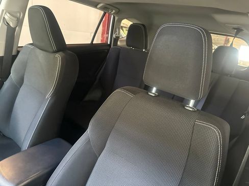 Used 2016 Toyota RAV4 XLE AWD/4WD image 10