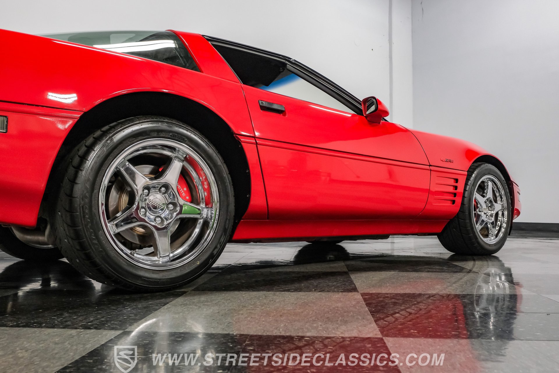 Used 1991 Chevrolet Corvette ZR-1 RWD image 30