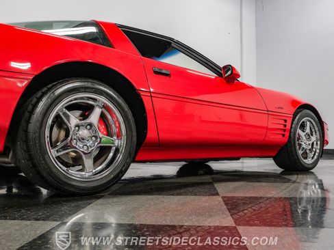 Used 1991 Chevrolet Corvette ZR-1 RWD image 30