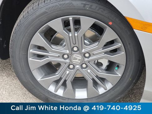 New 2026 Honda Odyssey Touring image 13