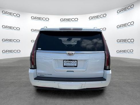 Used 2019 Cadillac Escalade Luxury RWD image 6