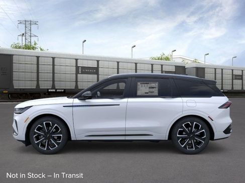 New 2026 Lincoln Nautilus Reserve image 46