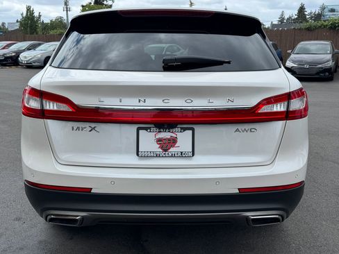 Used 2016 Lincoln MKX Reserve w/ Technology Package AWD/4WD image 6