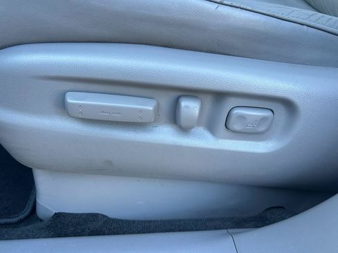 Used 2011 Honda Pilot Touring image 10