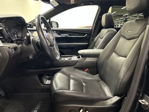 Used 2021 Cadillac XT5 Premium Luxury w/ LPO, Floor Liner Package AWD/4WD image 11
