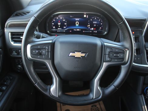 Used 2023 Chevrolet Suburban LT image 19