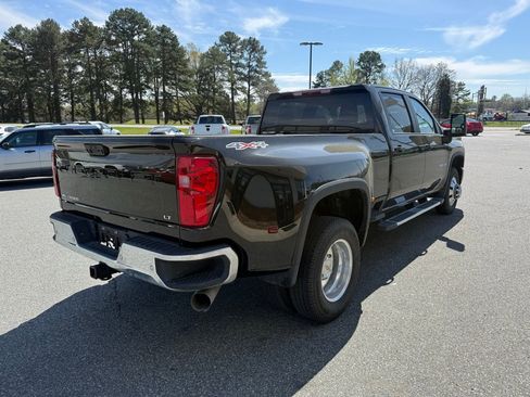 Used 2025 Chevrolet Silverado 3500 LT w/ Safety Package image 7