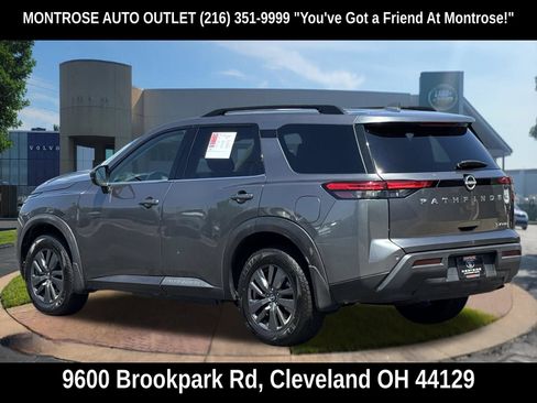 Used 2023 Nissan Pathfinder SV AWD/4WD image 7
