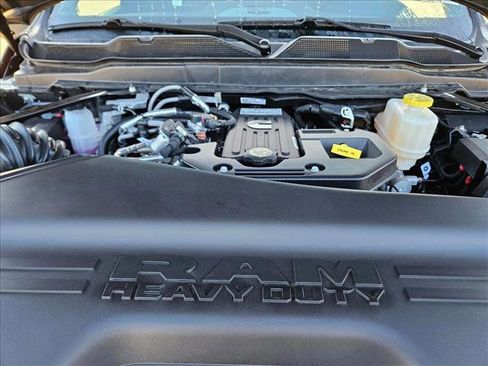 New 2026 RAM 4500 4x4 Crew Cab DRW w/ Laramie Trim Package image 18