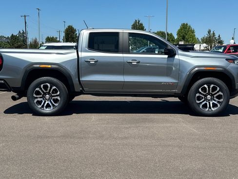 Used 2024 GMC Canyon AT4 w/ AT4 Premium Package AWD/4WD image 3