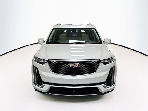 Used 2023 Cadillac XT6 Premium Luxury w/ Technology Package image 2