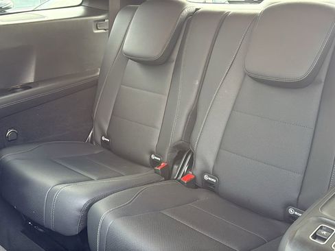 Certified 2025 Mercedes-Benz GLS 450 4MATIC image 27
