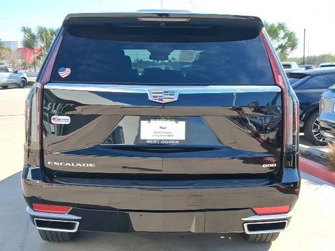 Used 2024 Cadillac Escalade Luxury image 5