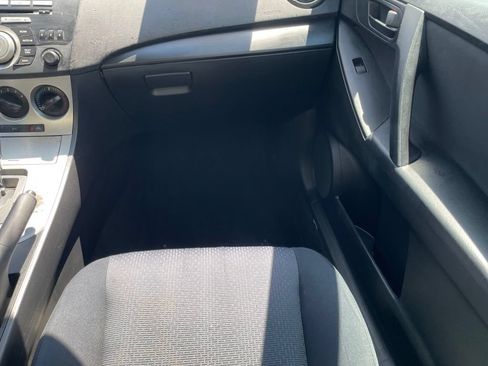 Used 2010 MAZDA MAZDA3 i Sport FWD image 20