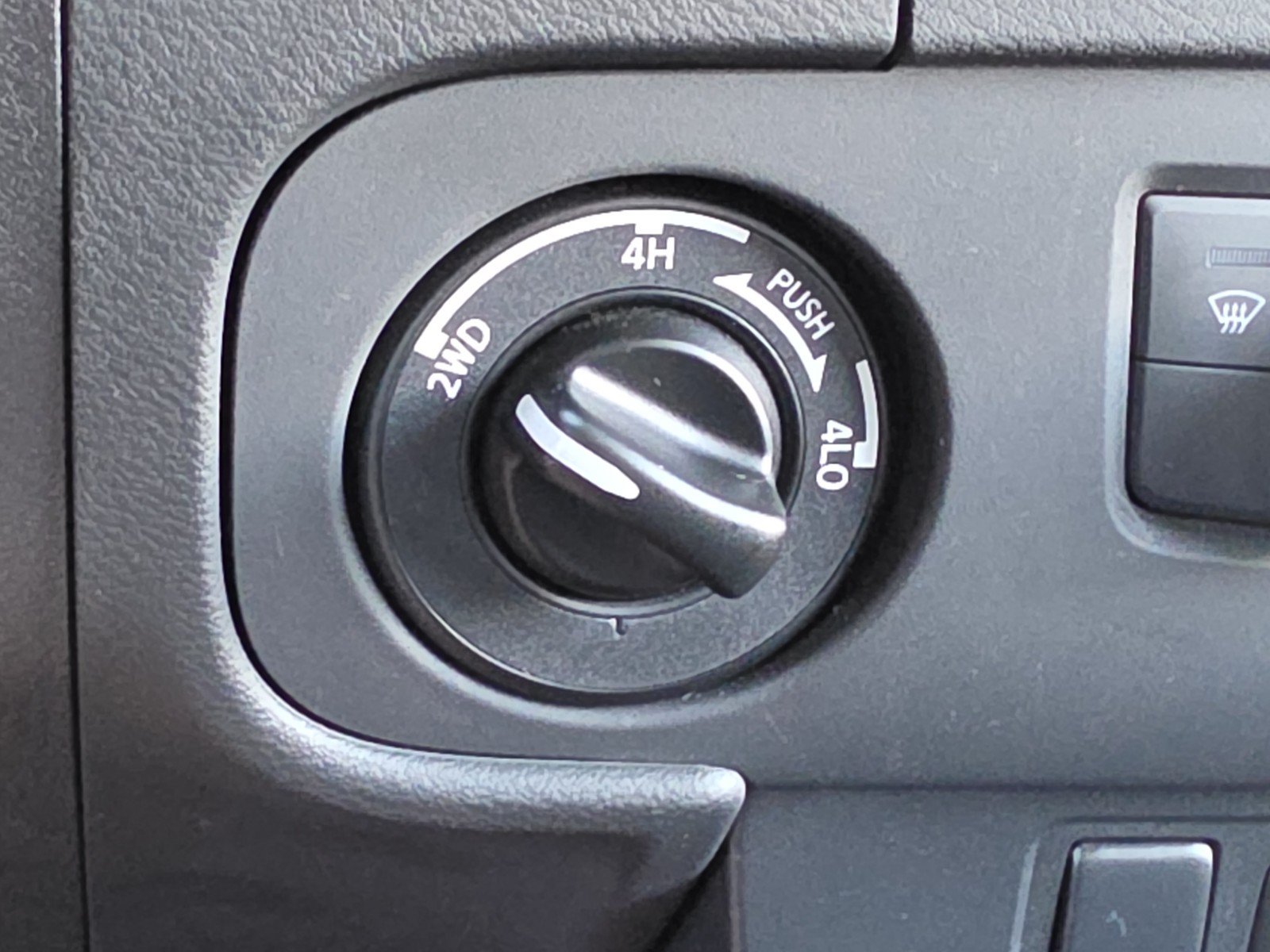 Used 2025 Nissan Frontier PRO-4X w/ Interior Protection Package AWD/4WD image 25
