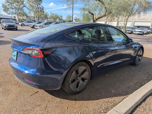 Used 2021 Tesla Model 3 Standard Range Plus image 3
