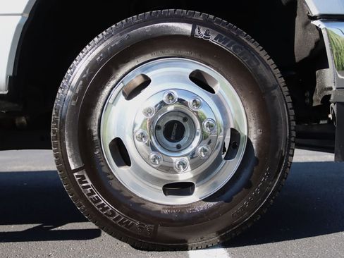 Used 2023 Ford F350 Lariat w/ Lariat Ultimate Package AWD/4WD image 66