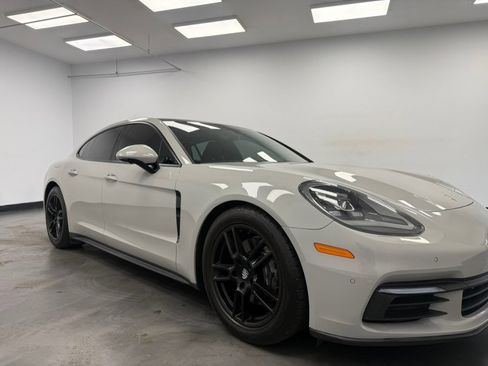 Used 2018 Porsche Panamera 4 w/ Premium Package Plus AWD/4WD image 17
