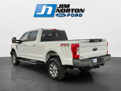 Used 2018 Ford F250 Lariat w/ Chrome Package image 5