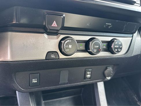 Used 2019 Toyota Tacoma SR image 25