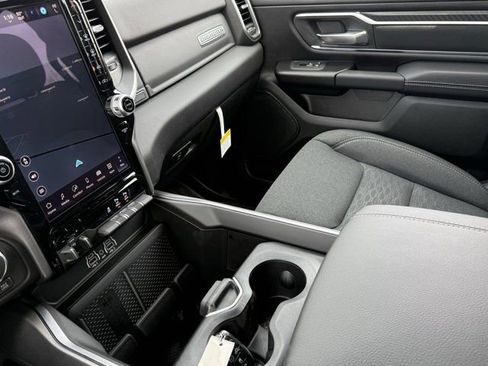 New 2026 RAM 1500 Big Horn AWD/4WD image 18