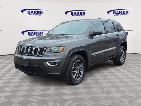 Used 2021 Jeep Grand Cherokee Laredo image 7