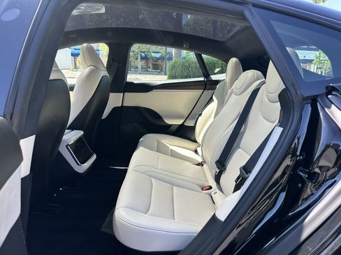 Used 2024 Tesla Model S image 23