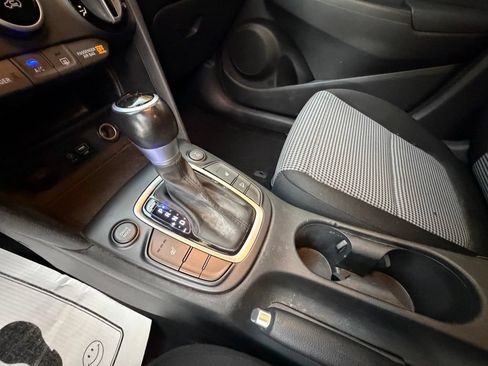 Used 2021 Hyundai Kona SEL AWD/4WD image 40