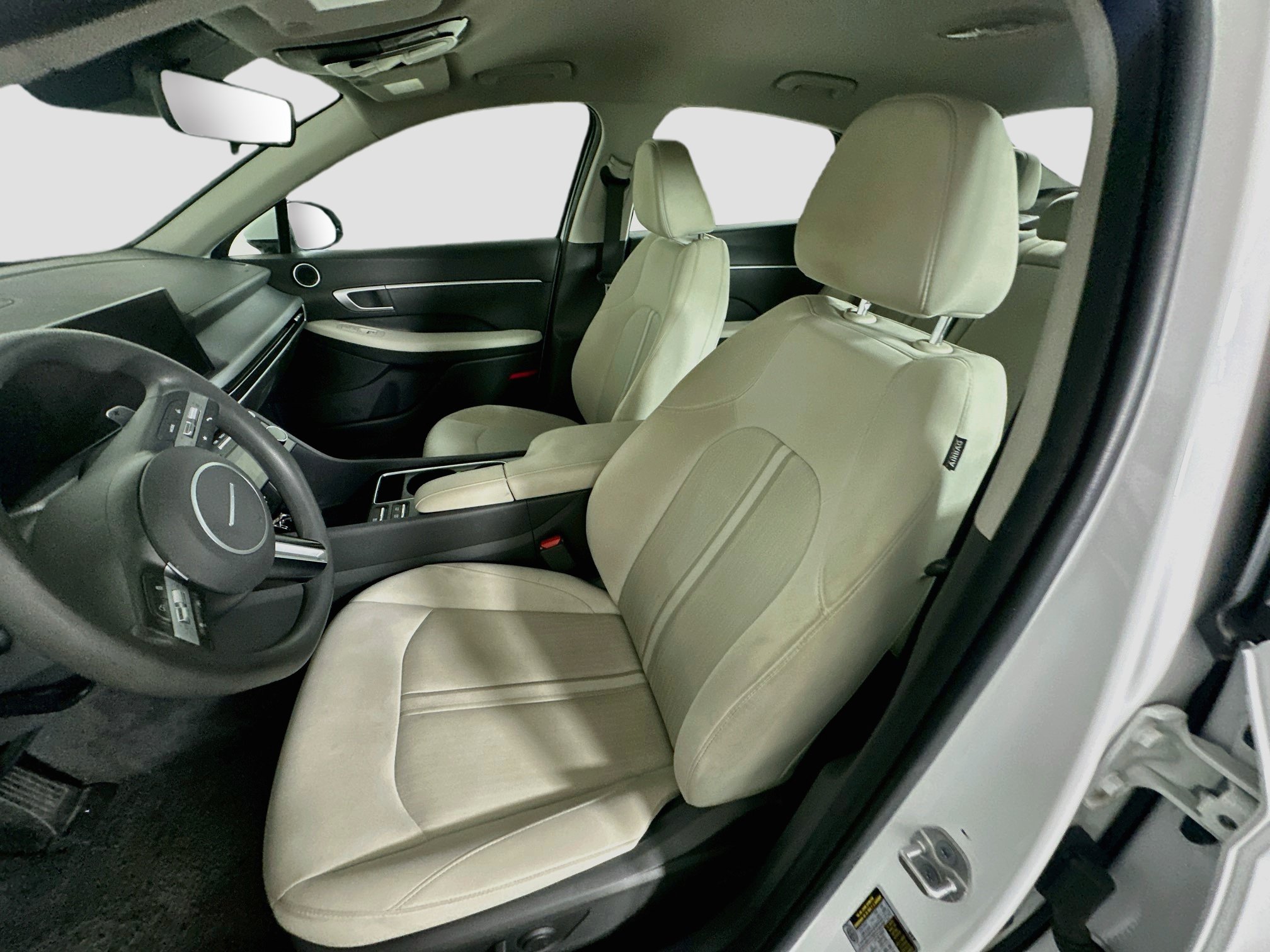 Used 2025 Hyundai Sonata SEL FWD image 13