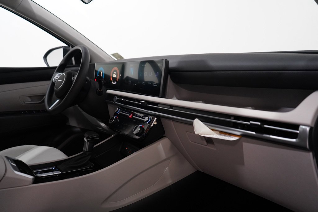 New 2026 Hyundai Tucson SEL Plus w/ Tow & Go Package AWD/4WD image 17