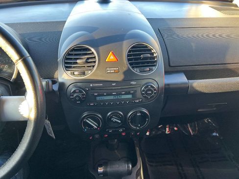 Used 2008 Volkswagen Beetle SE image 33
