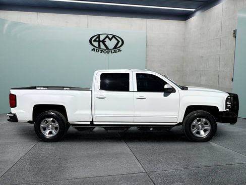 Used 2018 Chevrolet Silverado 1500 LT w/ Texas Edition AWD/4WD image 2