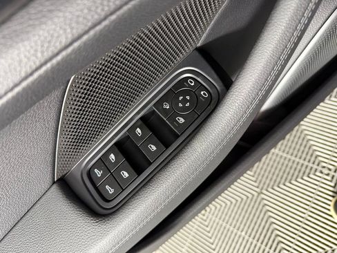 New 2025 Porsche Panamera image 26