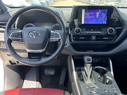 Used 2023 Toyota Highlander XSE AWD/4WD image 8
