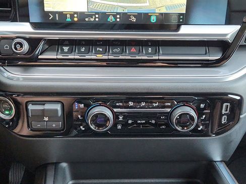 Certified 2024 Chevrolet Silverado 3500 High Country w/ High Country Premium Package image 29