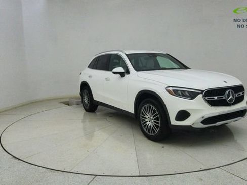 Used 2025 Mercedes-Benz GLC 300 4MATIC image 66