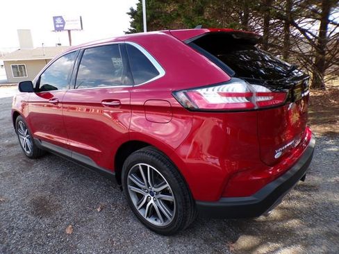 Used 2022 Ford Edge Titanium w/ Class II Trailer Tow Package image 3