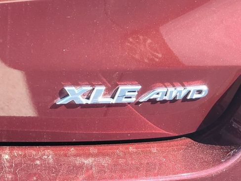 Used 2016 Toyota Highlander XLE AWD/4WD image 13