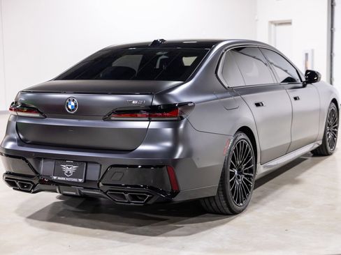 Used 2026 BMW 760i xDrive AWD/4WD image 9
