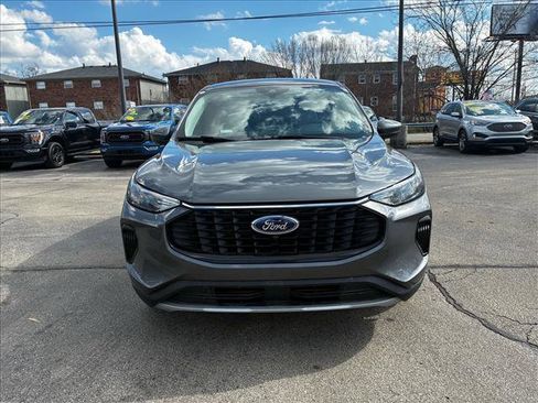 Used 2023 Ford Escape Active w/ Tech Pack #2 image 2