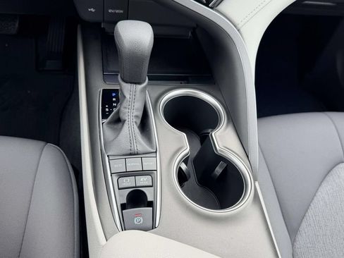 Certified 2022 Toyota Camry LE FWD image 6