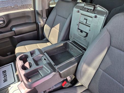 Used 2024 Chevrolet Silverado 2500 Custom image 11